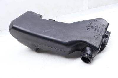 WINDSHIELD WASHER RESERVOIR / TANK 2058600360