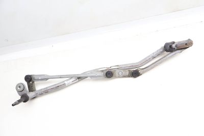 WINDSHIELD WIPER TRANSMISSION / BRACKET 8U1955023