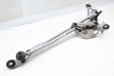 WINDSHIELD WIPER TRANSMISSION / BRACKET