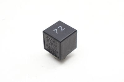 WIPER MODULE / RELAY #72 191955529